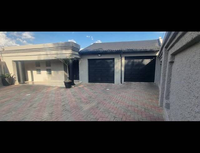 3 BEDROOM HOUSE FOR SALE IN ELANDSPARK